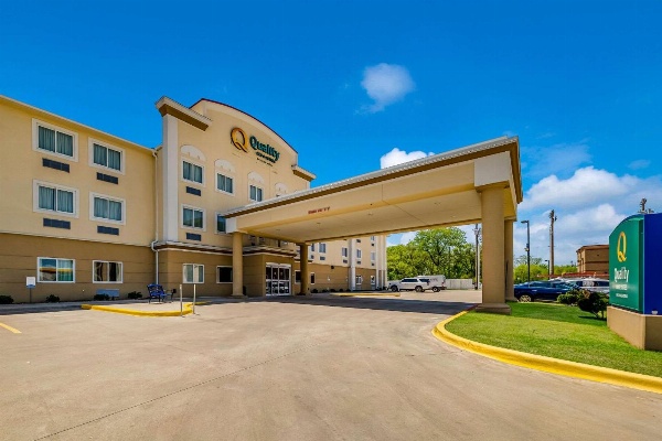 Quality Inn & Suites image 4